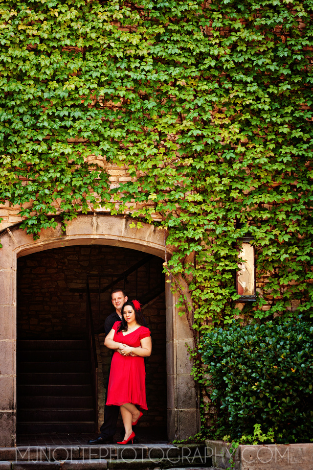 vine wall, couples session, couples pictures, anniversary pictures, anniversary session