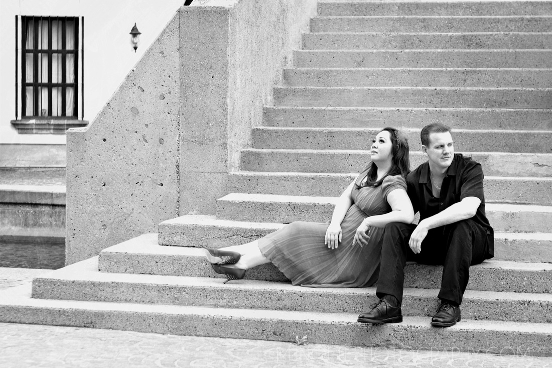 couples pictures, stairs, irving photographer,
