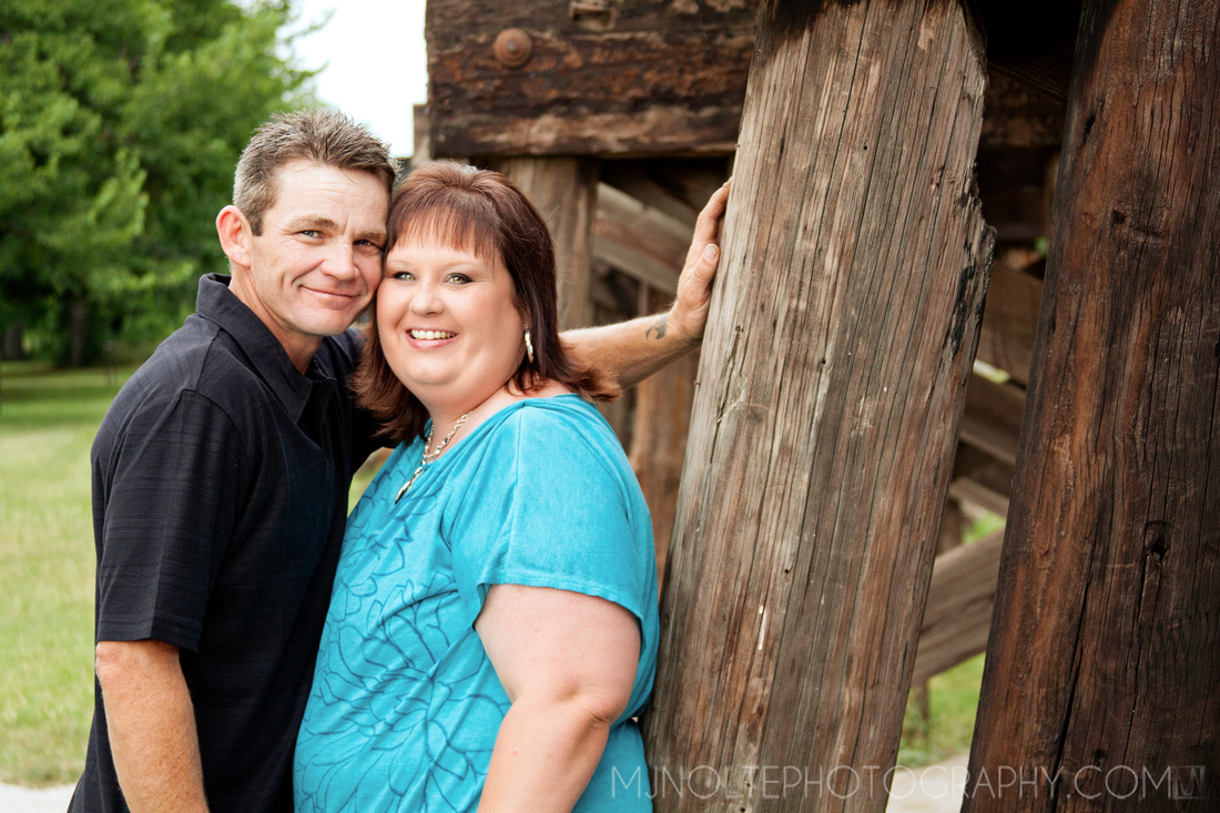 Fort Worth Couple Photographer; Fort Worth Trinity River; 